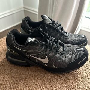 Nike Air Torch 4 Size 11.5